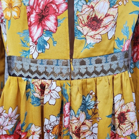 NASTY GAL Flower of Goodbye Maxi Floral Dress - Picture 10 of 16